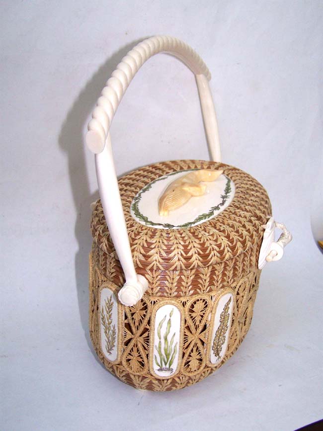 A Magnificent Handcrafted Contemporary Mattapoisett "Seaweed" Basket by noted Chatham artist Kathy Campbell. — image 5
